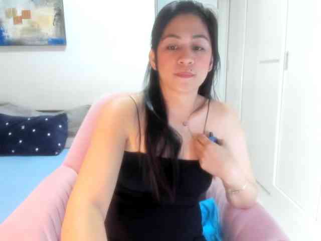 sexyloveasian webcam