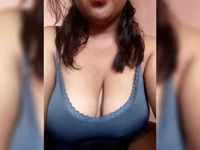 komurasaki Live Webcam on BongaCams