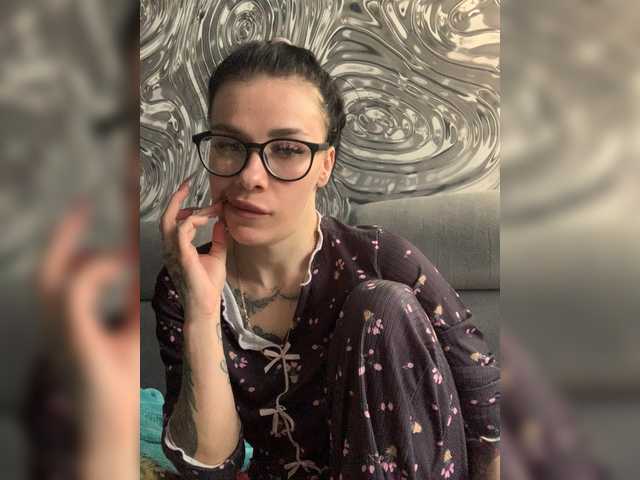 maidencrystal live sex show