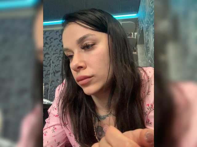 MaidenCrystal's BongaCams show and profile