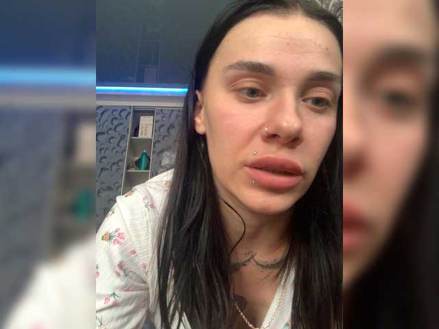 MaidenCrystal's BongaCams show and profile