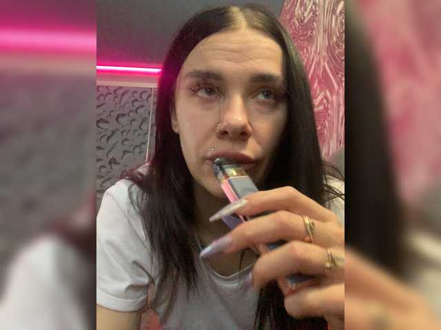 MaidenCrystal's BongaCams show and profile