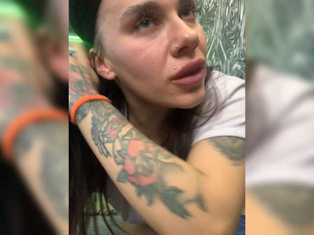 MaidenCrystal from BongaCams is Freechat