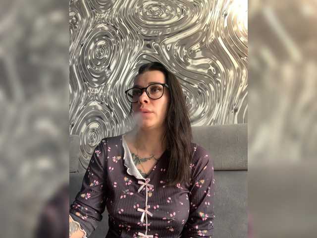 MaidenCrystal's BongaCams show and profile