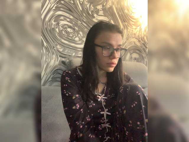 MaidenCrystal's BongaCams show and profile