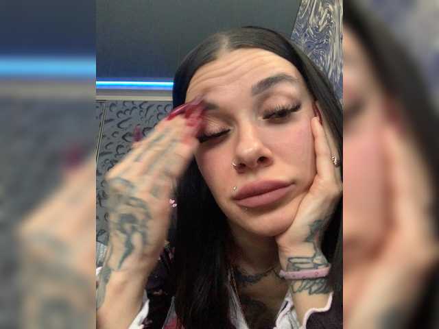 MaidenCrystal's BongaCams show and profile