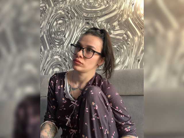 maidencrystal live sex show