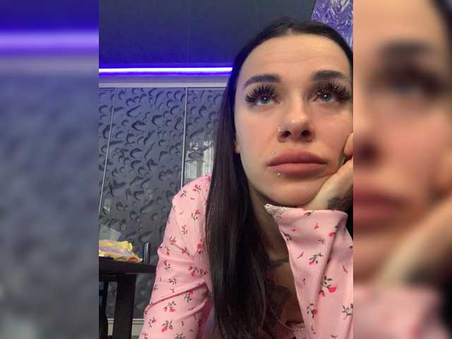 MaidenCrystal's BongaCams show and profile