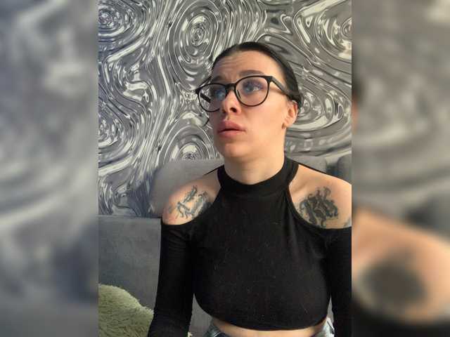 MaidenCrystal's BongaCams profile
