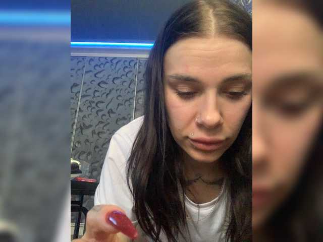 MaidenCrystal's BongaCams show and profile