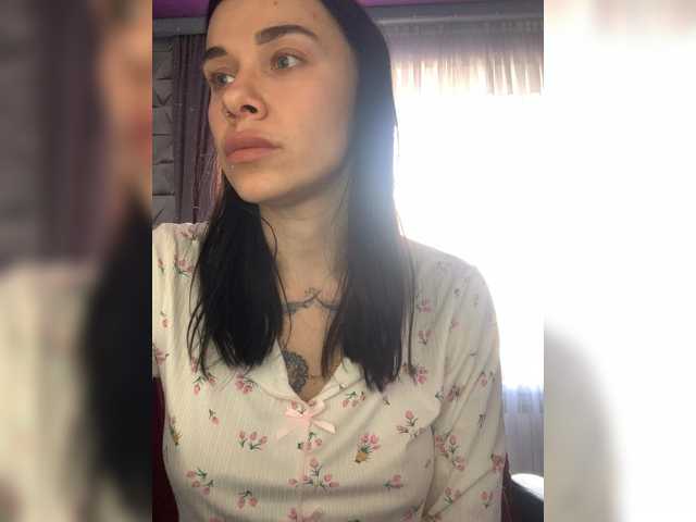 MaidenCrystal's BongaCams show and profile