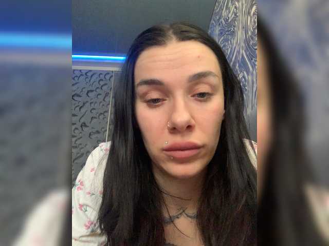 MaidenCrystal's BongaCams show and profile