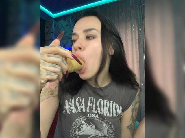 maidencrystal live sex