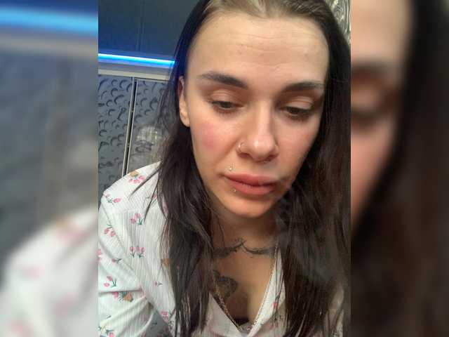 MaidenCrystal's BongaCams show and profile