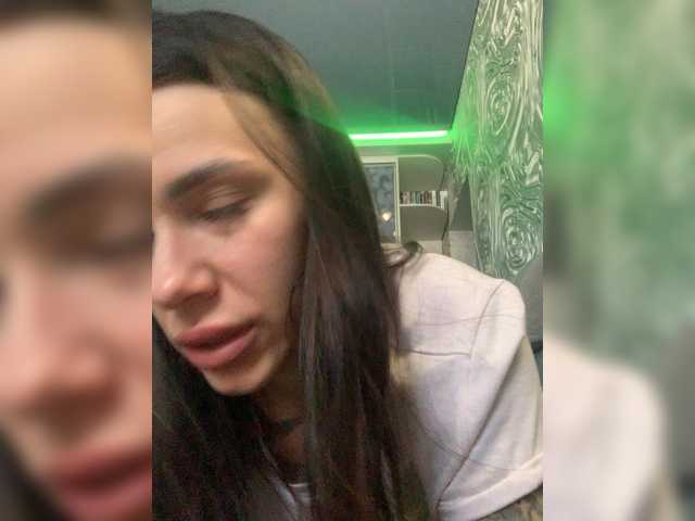 MaidenCrystal from BongaCams