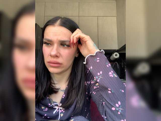 MaidenCrystal's BongaCams show and profile