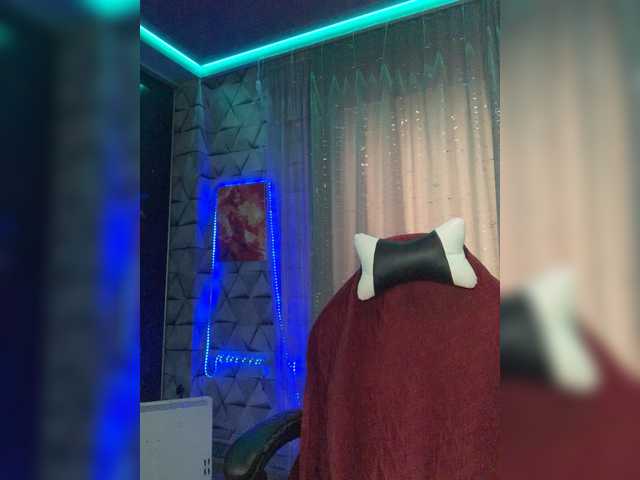 MaidenCrystal's BongaCams show and profile