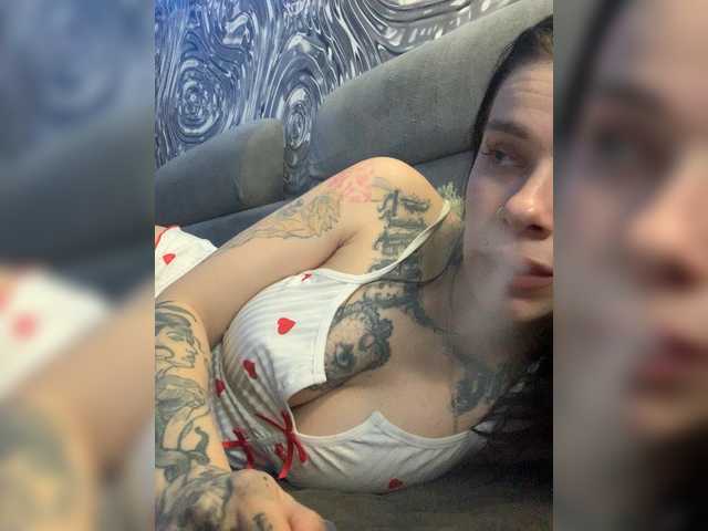 MaidenCrystal from BongaCams is Freechat