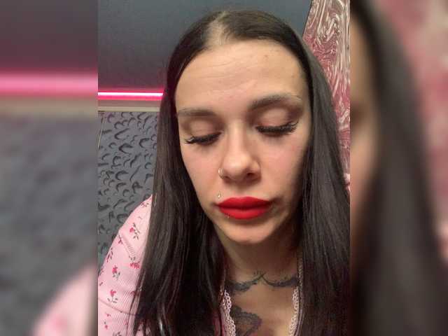 MaidenCrystal's BongaCams show and profile