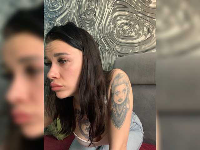 MaidenCrystal's BongaCams show and profile