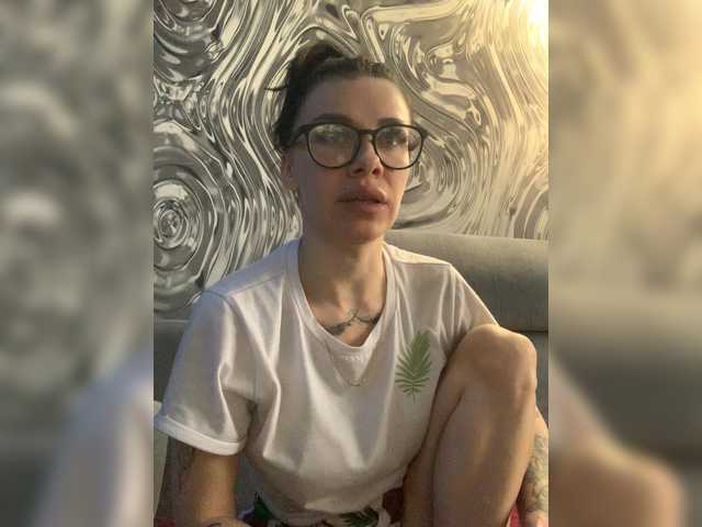 maidencrystal live sex