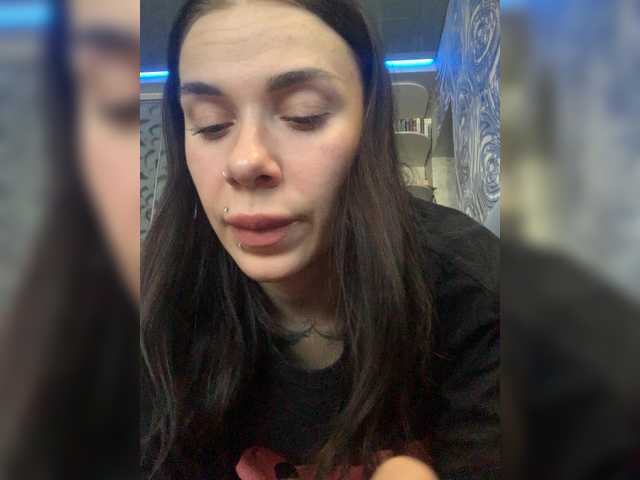 MaidenCrystal's BongaCams show and profile