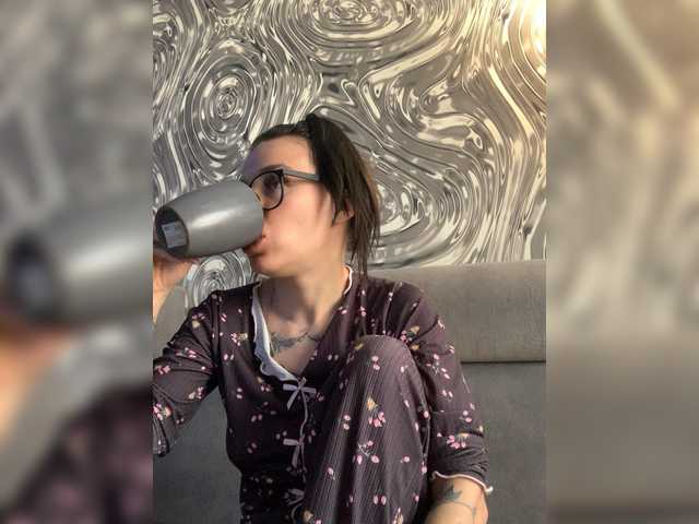 maidencrystal live sex show