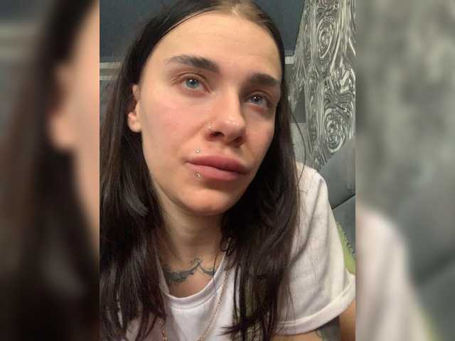 вебкам MaidenCrystal