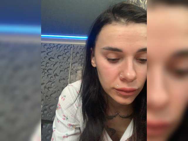 MaidenCrystal's BongaCams show and profile