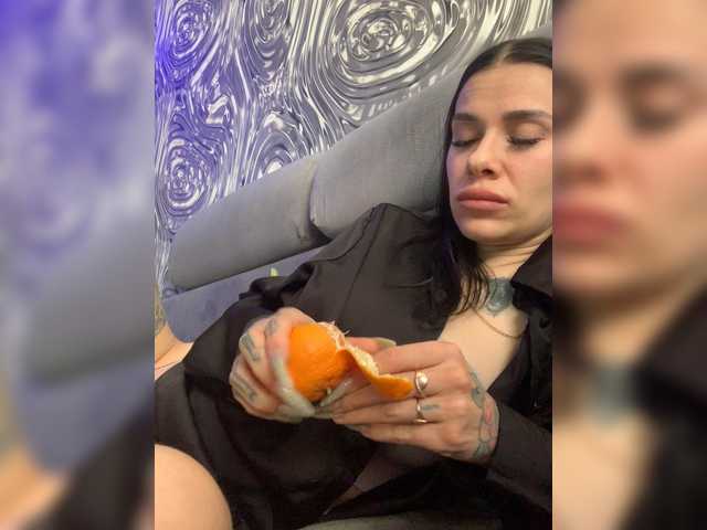 MaidenCrystal live cam