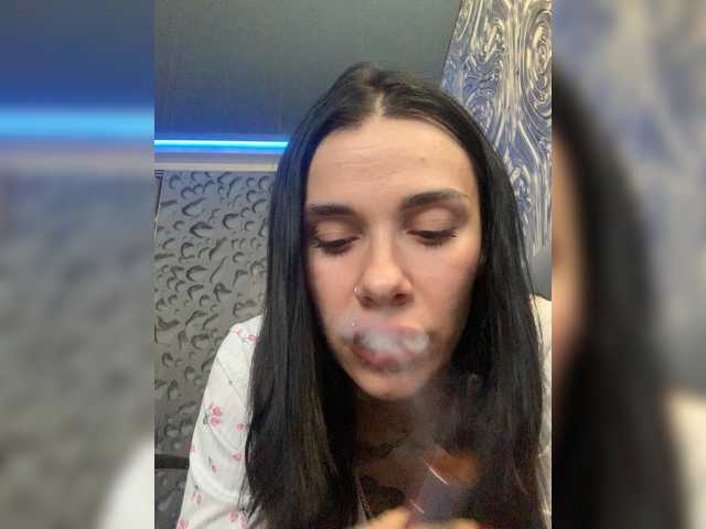 MaidenCrystal's BongaCams show and profile