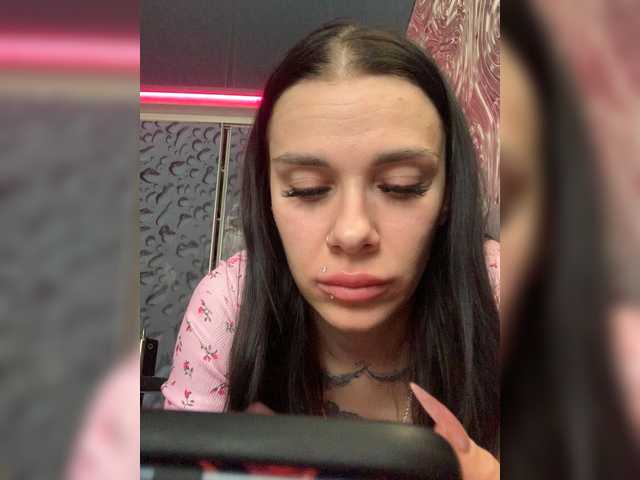 MaidenCrystal's BongaCams show and profile