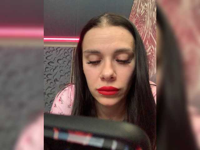 MaidenCrystal's BongaCams show and profile