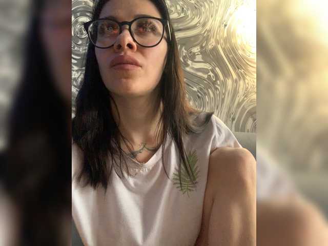 MaidenCrystal's BongaCams show and profile