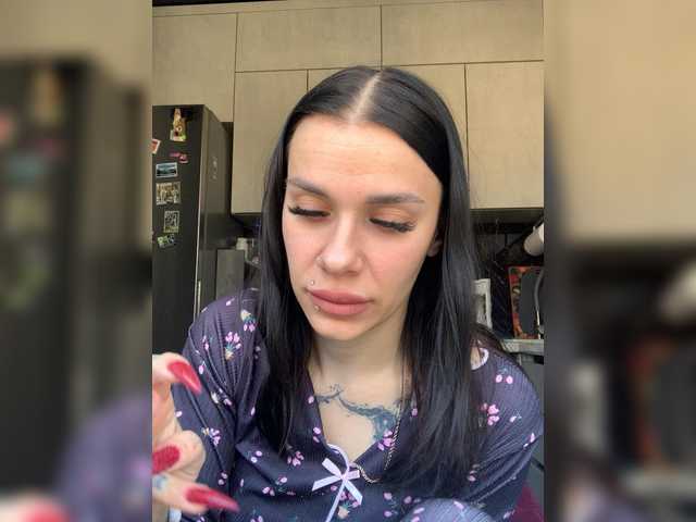 MaidenCrystal's BongaCams show and profile