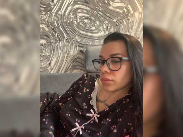 MaidenCrystal's BongaCams show and profile