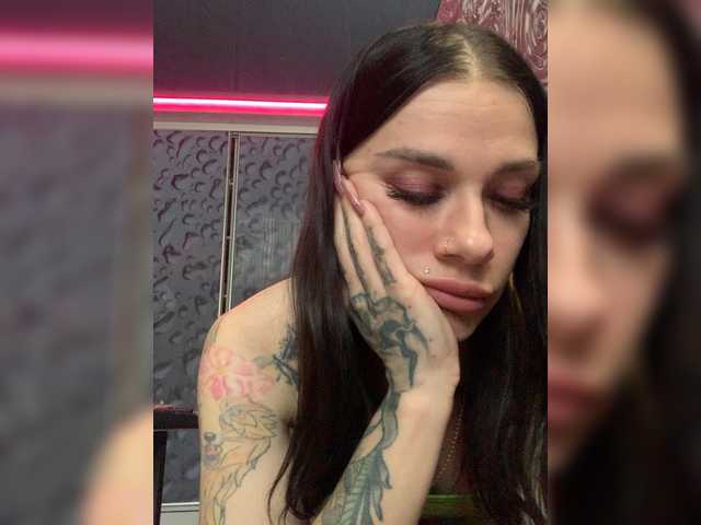 MaidenCrystal's BongaCams show and profile