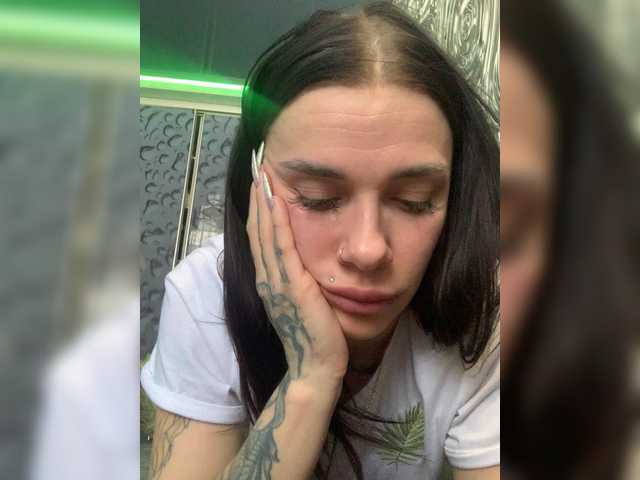 MaidenCrystal from BongaCams is Freechat