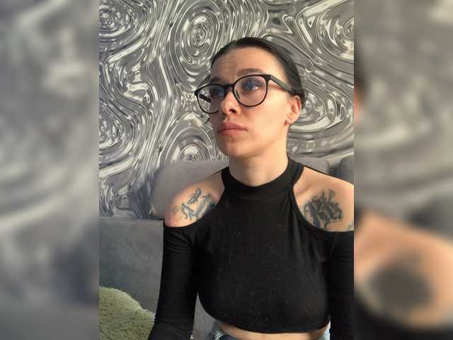 maidencrystal live sex show