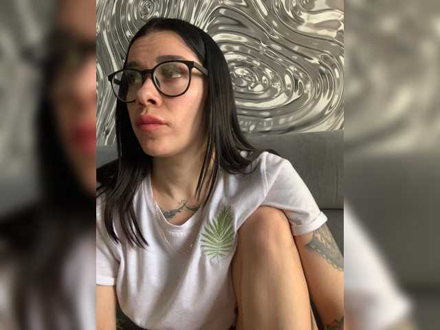 MaidenCrystal's BongaCams show and profile