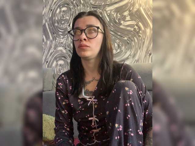 MaidenCrystal's BongaCams show and profile