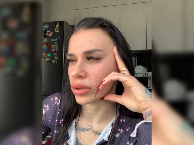 в попе у MaidenCrystal