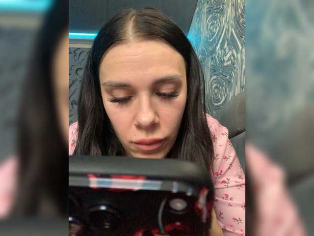 MaidenCrystal's BongaCams show and profile