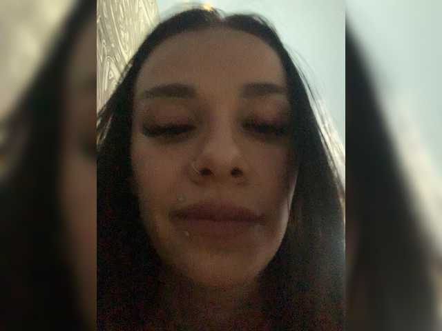 MaidenCrystal's BongaCams show and profile