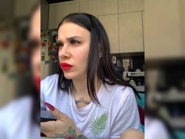 MaidenCrystal's BongaCams show and profile