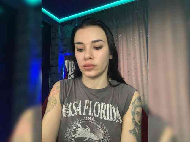 MaidenCrystal Live Webcam on BongaCams