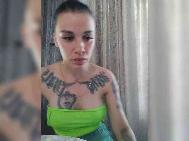deva_maria webcam