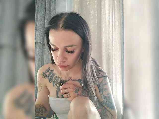 deva_maria webcam
