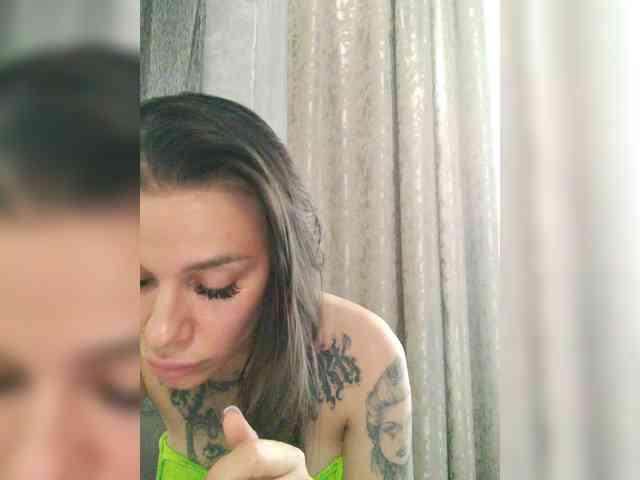 deva_maria webcam
