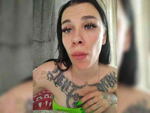 MaidenCrystal Live Webcam on BongaCams